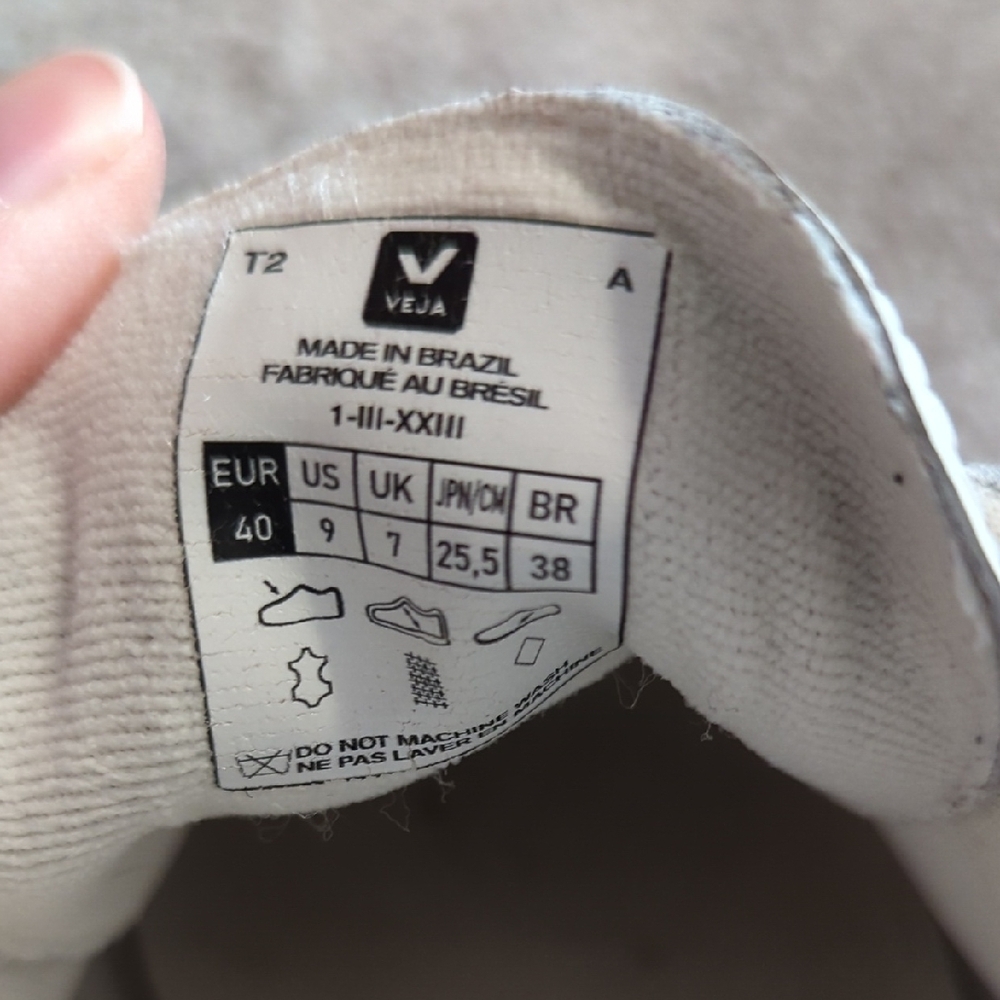 Veja Women's White and Rose Gold Sneakers - Picture 2 of 4